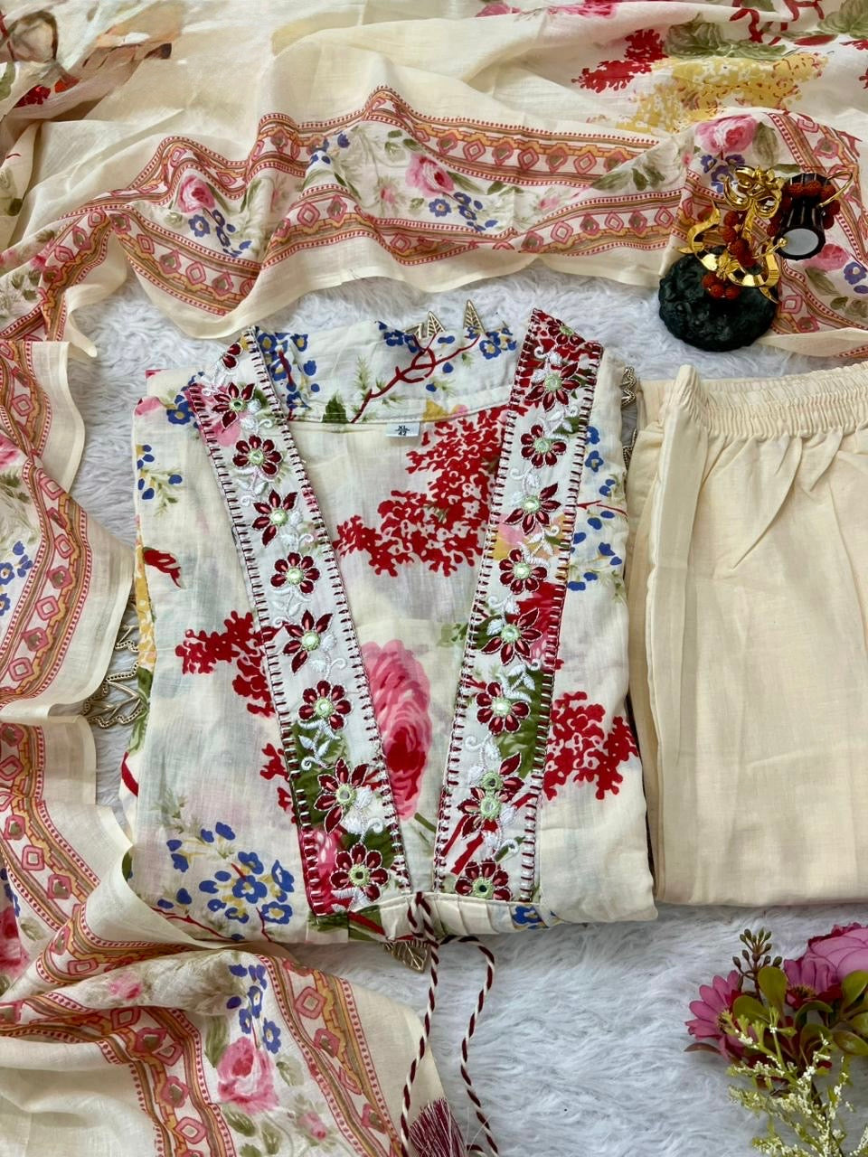Floral Kurti Pant Dupatta Set