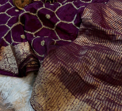 Honeycomb Handwork Soft Silk Blend Saree with Zari Border