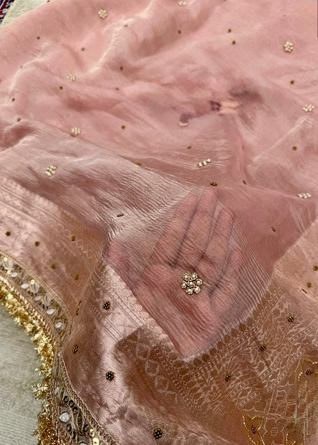 ✨ Pure Tissue Silk Designer Saree with Hand-Embroidered Floral Butis ✨