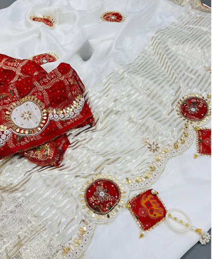 The Rajasthani-Gujrati Charm of the Pure Russian Chit Pallu Saree