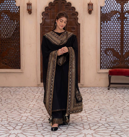 Nooré Royale – Premium Embroidered Silk Suit Set