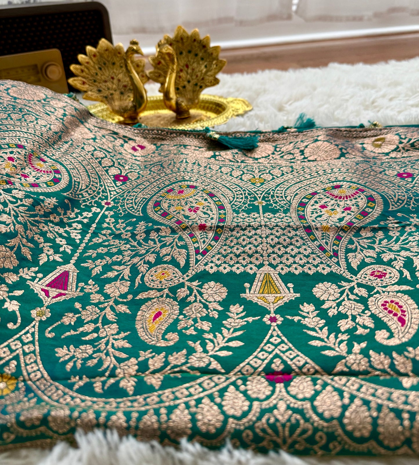 Dual Tone Rama Green Banarasi Saree (Fast Delivery in USA: 2–3 Business Days)