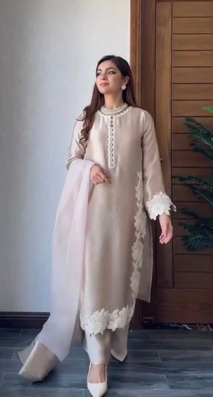 Nooréva Pearl Silk Palazzo Suit Set