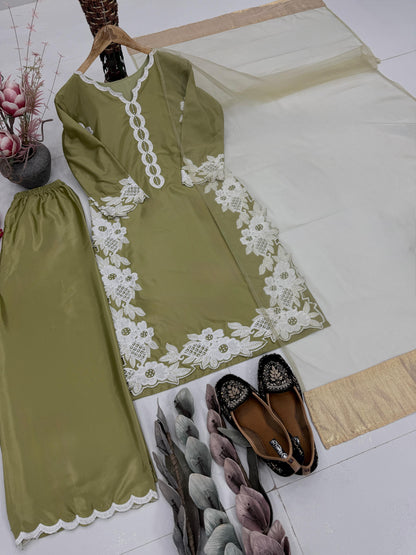 Nooréva Pearl Silk Palazzo Suit Set